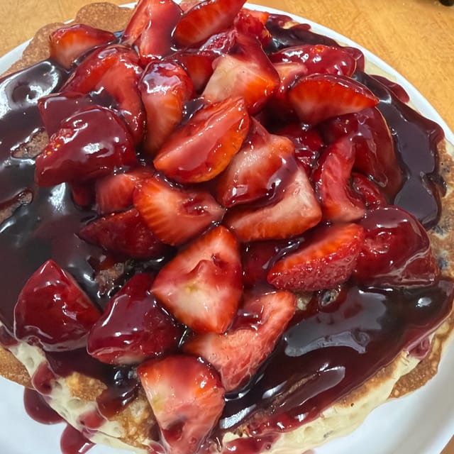 BERRY PANCAKES.