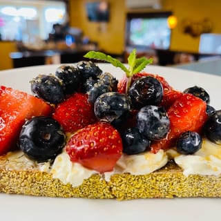 BERRY TOAST